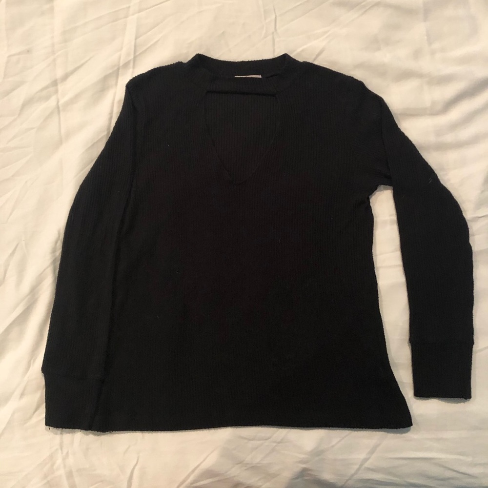 Cut out long sleeve